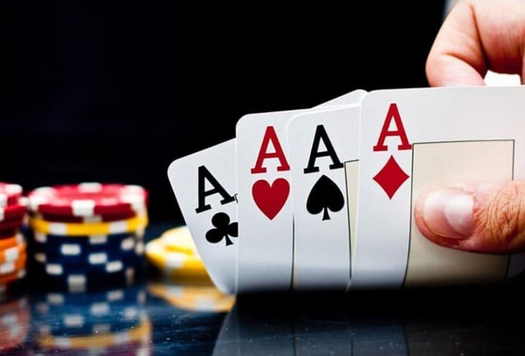 Poker là top game bài vang danh lẫy lừng tại phương Tây